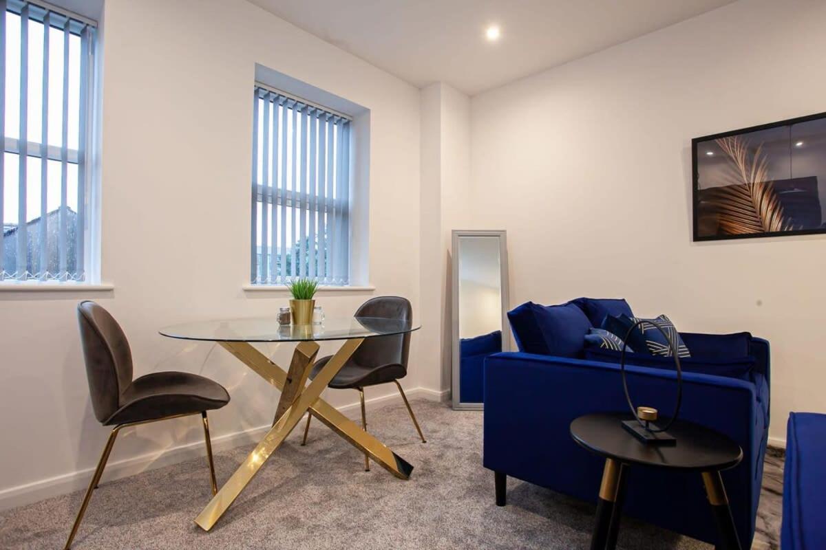 Lovely Open Plan 1 Bedroom Apartment In Bolton Exteriör bild